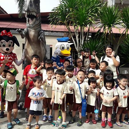 Hs Farm Waterpark Hotel Muar Exterior foto
